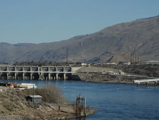 rocky-reach-dam