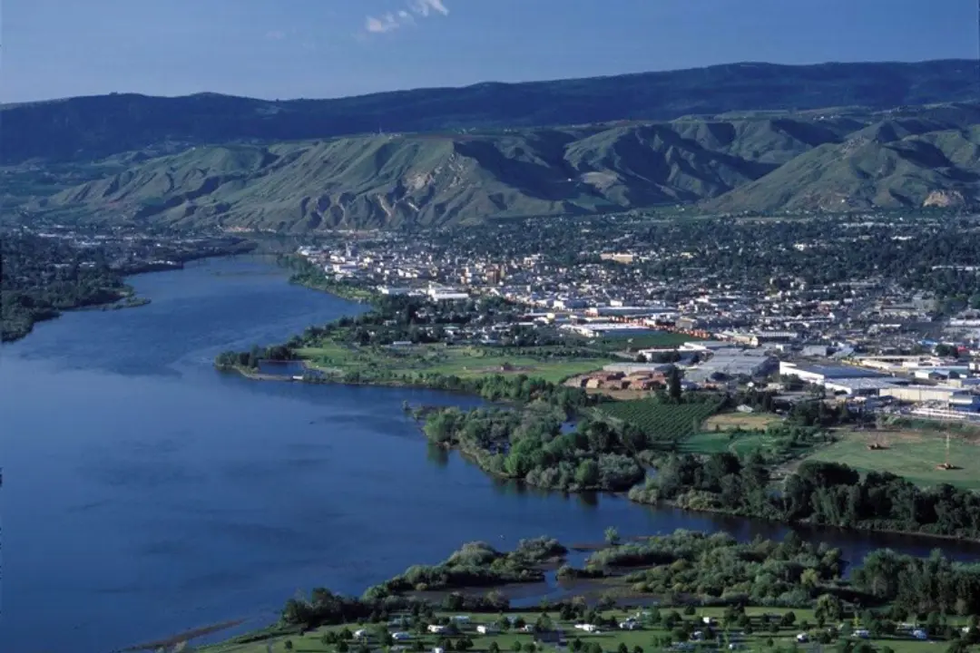 Scenic Mountain Views and Natural Beauty