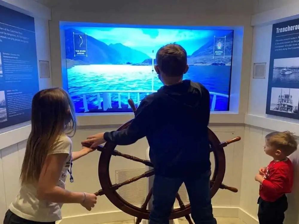 Interactive science exhibit for kids in Wenatchee