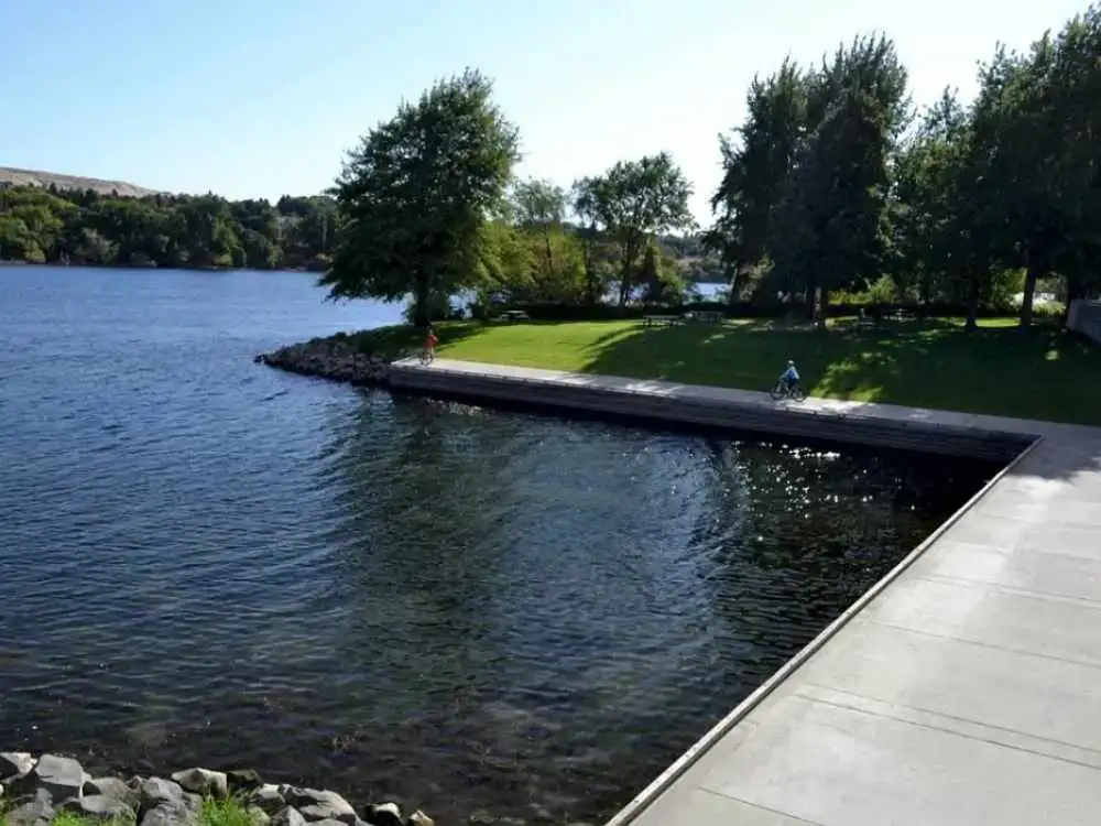 Picnic and play area at Wenatchee Riverfront Park near the Columbia River