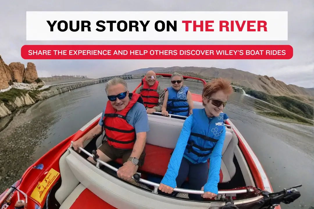 Columbia River Boat Tours in Wenatchee: Scenic Views, Photo Spots & Adventure 3 Guests sharing memories after a Columbia River boat tour in Wenatchee